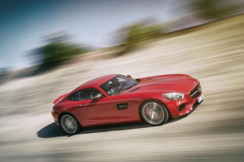 yahooautos:  New Mercedes-AMG GT revealed as potential Porsche 911 beater Mercedes-Benz unveiled an all-new grand tourer today in Germany; the Mercedes-Benz AMG GT. The new car draws its inspiration from the days when AMG started as a race engine designer
