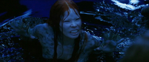 megarah-moon:  Am I the only one who prefers dark and eerie mermaids? Yeah pretty, colorful, and gir