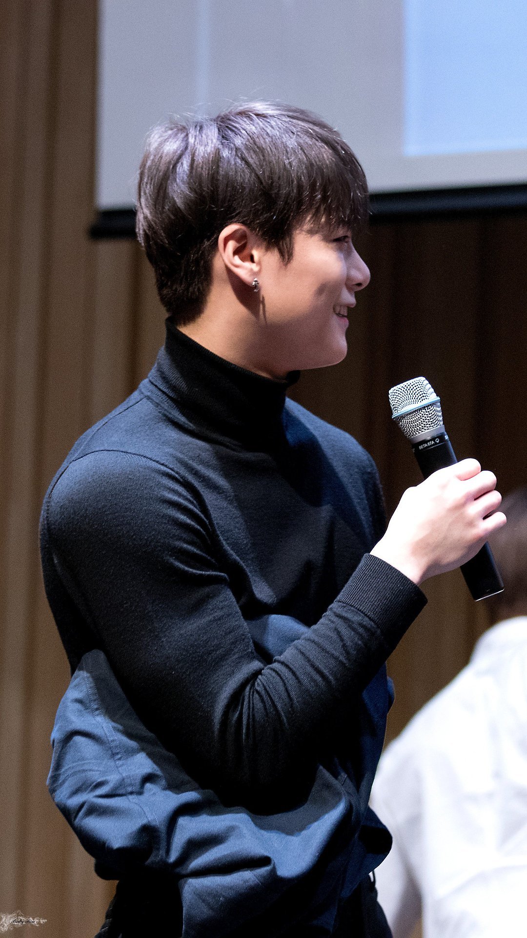 binuforthewinu: moonbin is cancelled, i only know BUFFBIN now  © Body Bin 