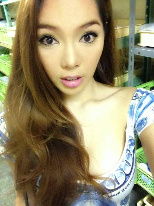 dreamtgirls:  La Superbe Sailor Fiat (Thaïlande) porn pictures