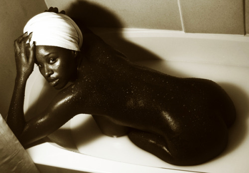 bnksexyworld:  “Bianca Lashawn” (aka Shanti in her quick pornstar live)