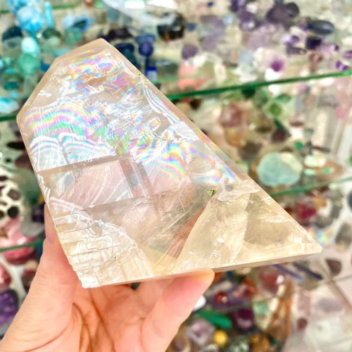 With St. Patrick’s Day ☘️ almost upon us, this rainbow filled optical Calcite may lead you to 