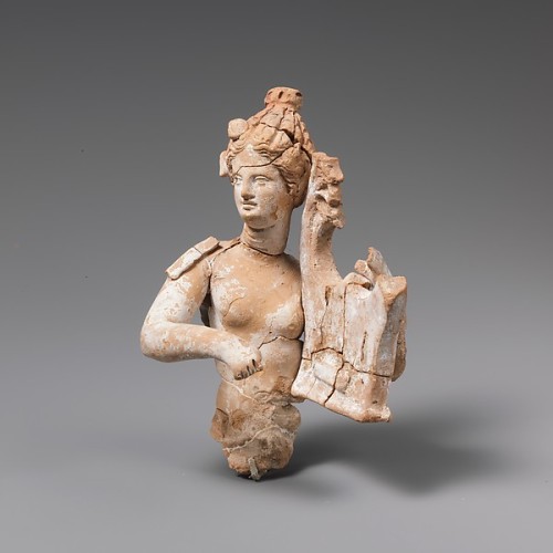 mini-girlz: Fragmentary terracotta statuette of a woman with a kithara Period: Hellenistic Date