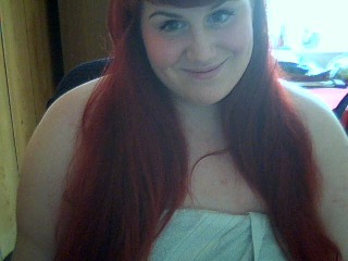 chessieness:  Hah I should be getting ready to go out but instead I’m taking selfies   nice butt