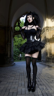 victorian-goth:  Victorian goth http://victorian-goth.tumblr.com/