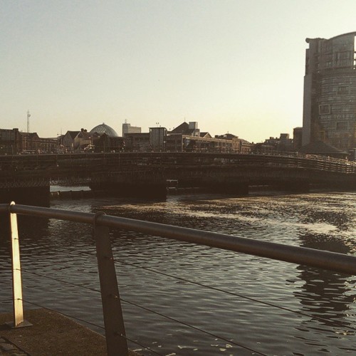 New #footbridge taking #shape @tallshipsbelfast #Belfast #lagan #citycentre #titanic #quarter #excit