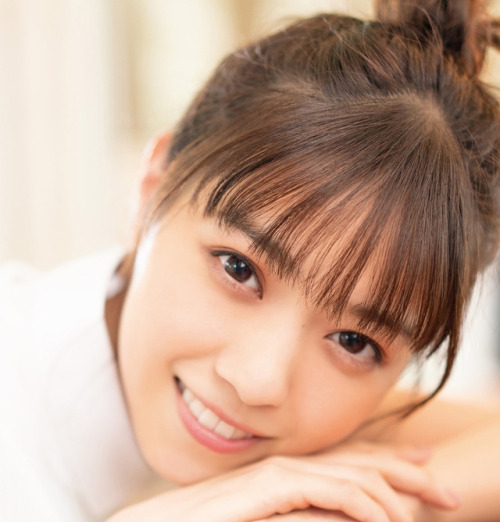sakamichi-steps: 西野七瀬卒業コンサートフォトブック #B版表紙カット(+トリミングなど) reblogged with tintum.