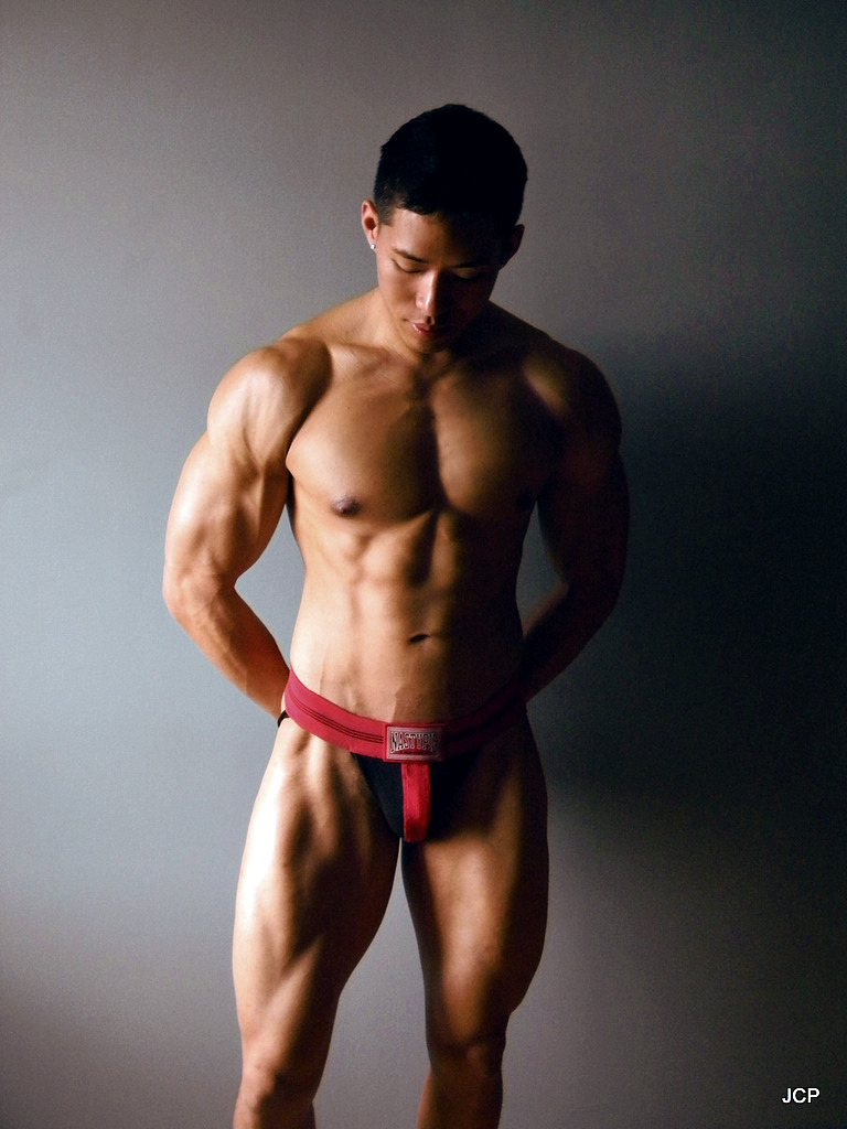 asianmalemuscle:  Enjoy thousands of images in the archive: http://asianmalemuscle.tumblr.com/archive