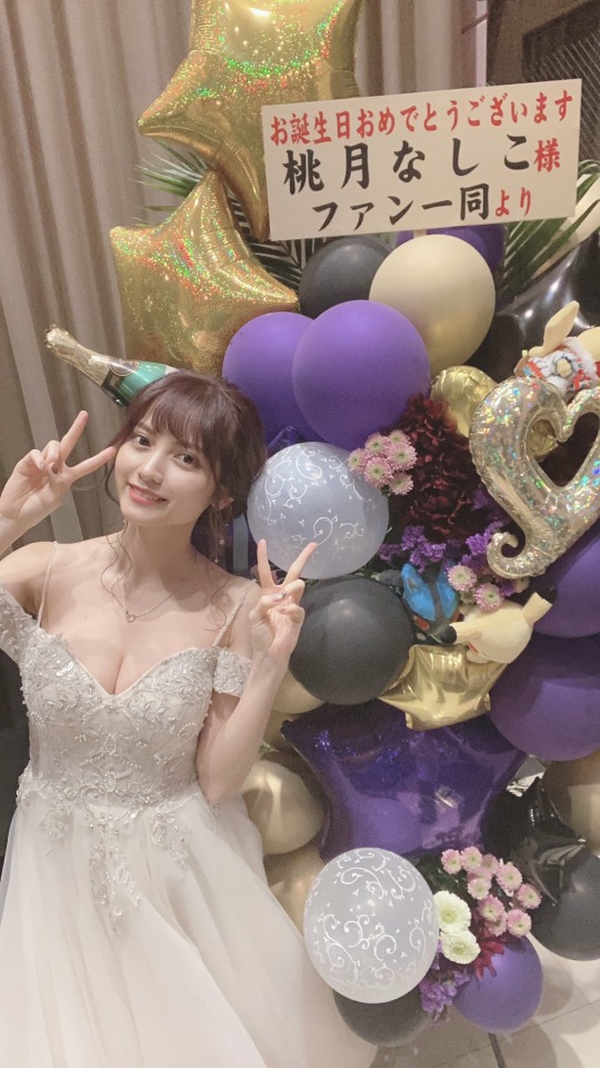 桃月なしこ、Birthday event 
Nashiko is beautiful in wedding dress???