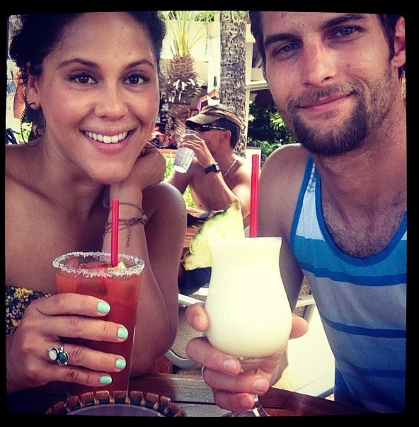 marirosaluvshh:  hheights143:  Ashley got engaggeddddd! Their so cute omg &lt;3