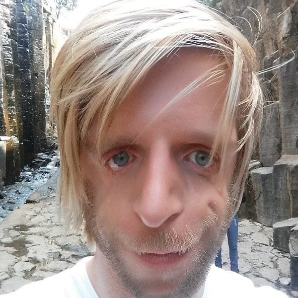 sixpenceee:  When Jono Lancaster was just 36 hours old, he was given up for adoption