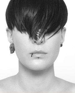 dyke-lesbian-andro-queer-photos:  pascalpierrou:  modele Julia maquillage Océane Sitbon Ghoula  coiffure Skinny copyright Pascal Pierrou  - 