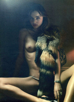 celebgoodies:  Miranda Kerr  http://celebgoodies.tumblr.com