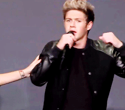 horaneyes:  x 
