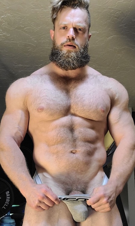 toughdudes:TOUGH DUDES - Bradley Austin 2093. Bradley Austin - 22.4