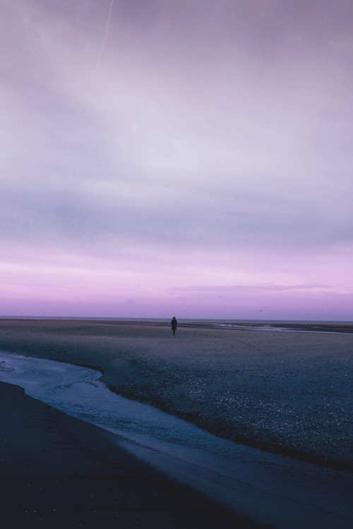 motivationsforlife:Cabourg II / Low Tide by Vincent Hary // Edited by MFL