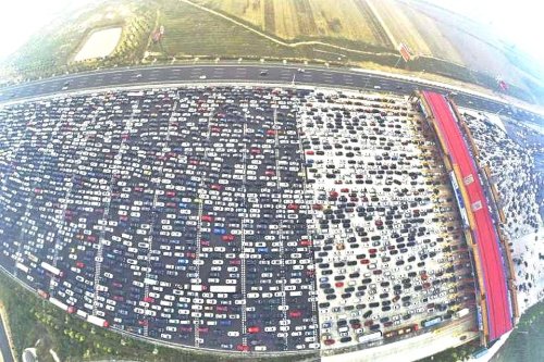 XXX China, giant traffic jam Nudes & Noises photo