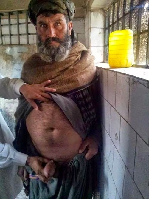 lundraja:  I wonder what this magnificently dignified man …from the north West of the subcontinent thought of this …Any guesses? 