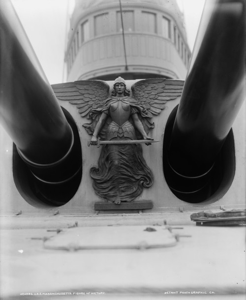king-of-gilboa:Sculpture “Victory,” Forward Gun Turret of the USS Massachusetts (BB-2)This sculpture