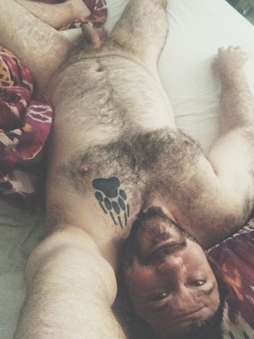 fhabhotdamncobs: sexybearsontheweb: No.7 Allan Bishop SBotW W♂♂F     (WARNING!   No &
