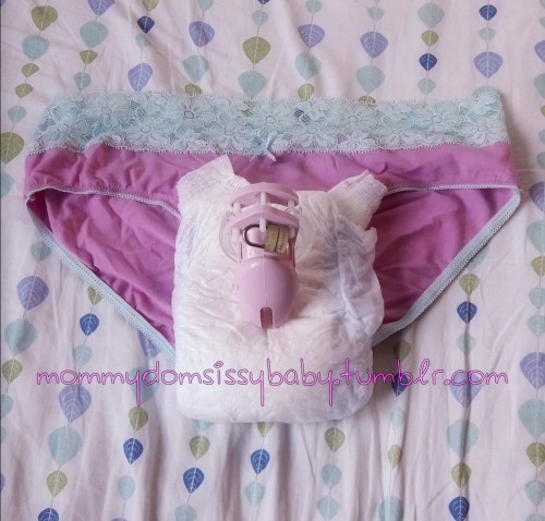 Il modo più dolce di cominciare una mattina da sissy baby    The sweetiest way to start a sissy baby