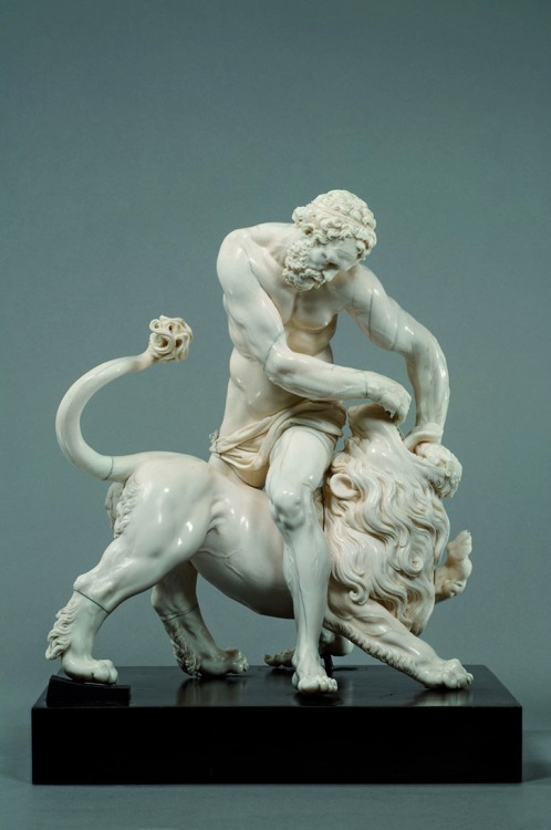 hadrian6:Hercules and the Nemean Lion. 17th.century.Georg Petel. German 1590-1634. Ivory.http://hadr