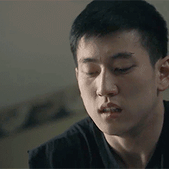 kuaytalk:  moreasiansplease:  http://www.queerclick.com/asians/images/2013/02/jake-choi-4.gif Yeaaaa via: queerclick found #JakeChois release face haha Sorry its a little perverted especially from its orgins “Short film: The Learning Curve” but