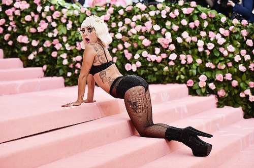 p-pikachu:    The 2019 Met Gala  ||   Lady Gaga   