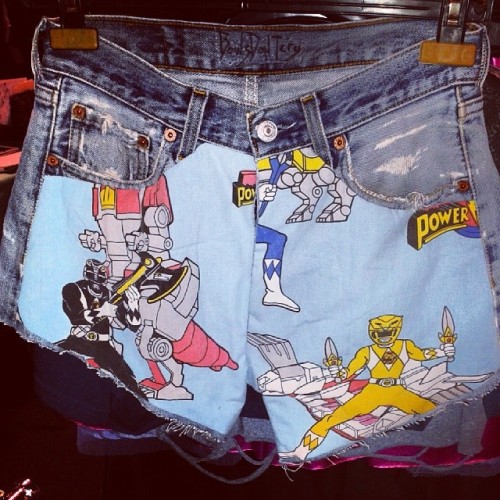 Gogo Power Rangers! #powerrangers #short #levis #handmade #faitmain #mode #fashionweek #fashion #oo