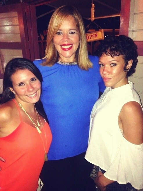 the-fallenbeauty:  out at a bar last night in pr