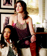 scarletvsion:  Give me your wardrobe: Aria Montgomery, Pretty Little Liars (Season