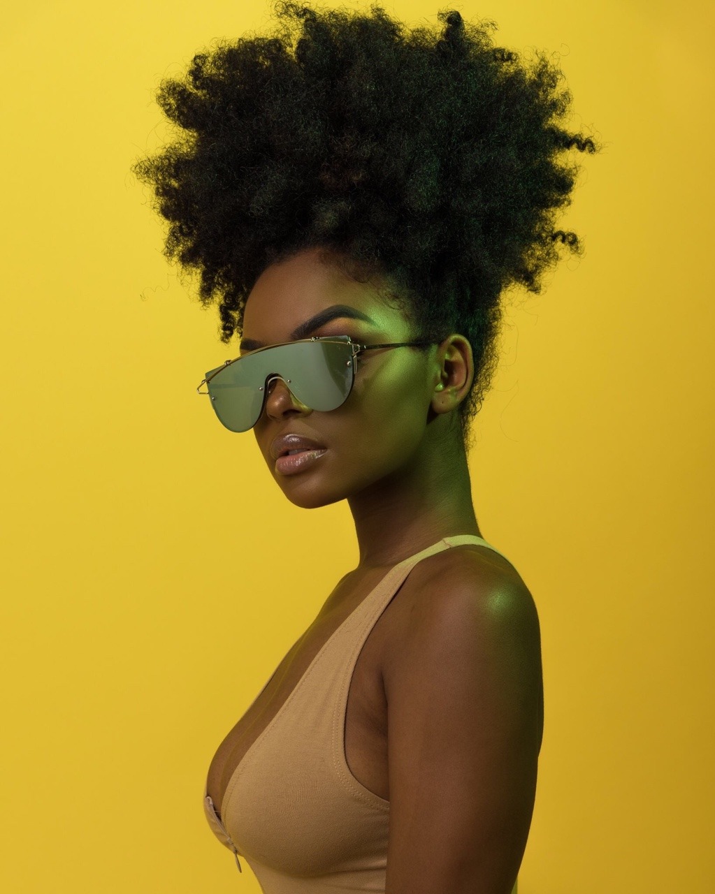 bombshellssonly:  @iamhannalashay