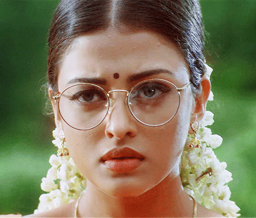 Aishwarya Rai In Jeans (1998)