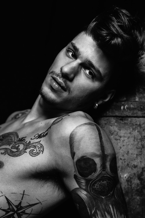 hotmalemodel:  Follow Hot Male Model for more hot guys!
