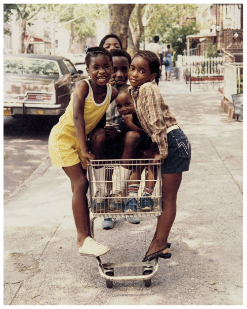 untitled-street:leseanthomas:NYC in the 1980s.Love.Memories.”After picking up a camera at the age of