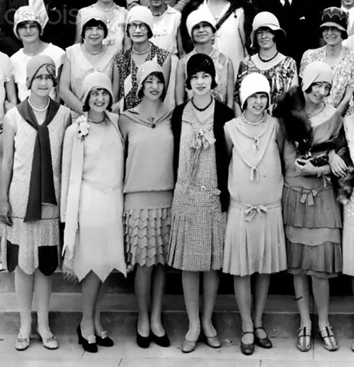 Wouldn’t it be a hoot to dress like great-grandma today? High School girls dressed as flappers