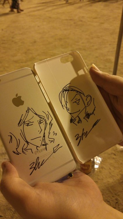 Nice phone case you have there ( ;v;)b. ((next year resolution: have sensei signed on my phone))@una