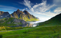 photosofnorwaycom:  Himmeltindan near Mærvoll, Vestvågøy Island, Lofoten Islands, Norway by raminrahim Himmeltindan near Mærvoll, Vestvågøy Island, Lofoten Islands, Norway http://ift.tt/2CmFlBz