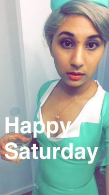 nenetlavril:  Happy Saturday.  Im drinking