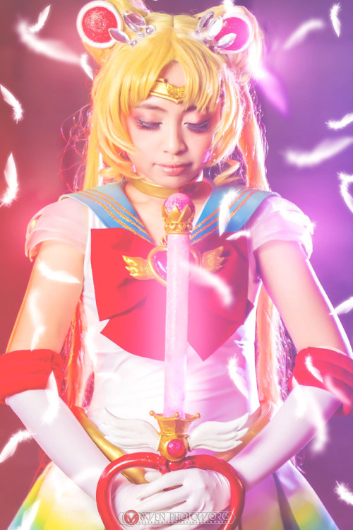 Super Sailor Moon (1)click photo for morephoto by Raven Alexander and Bana costume and props by me