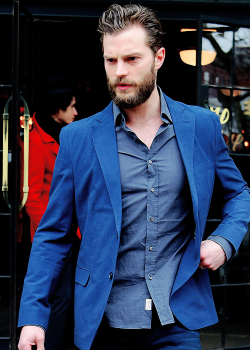 greyspam:Jamie Dornan