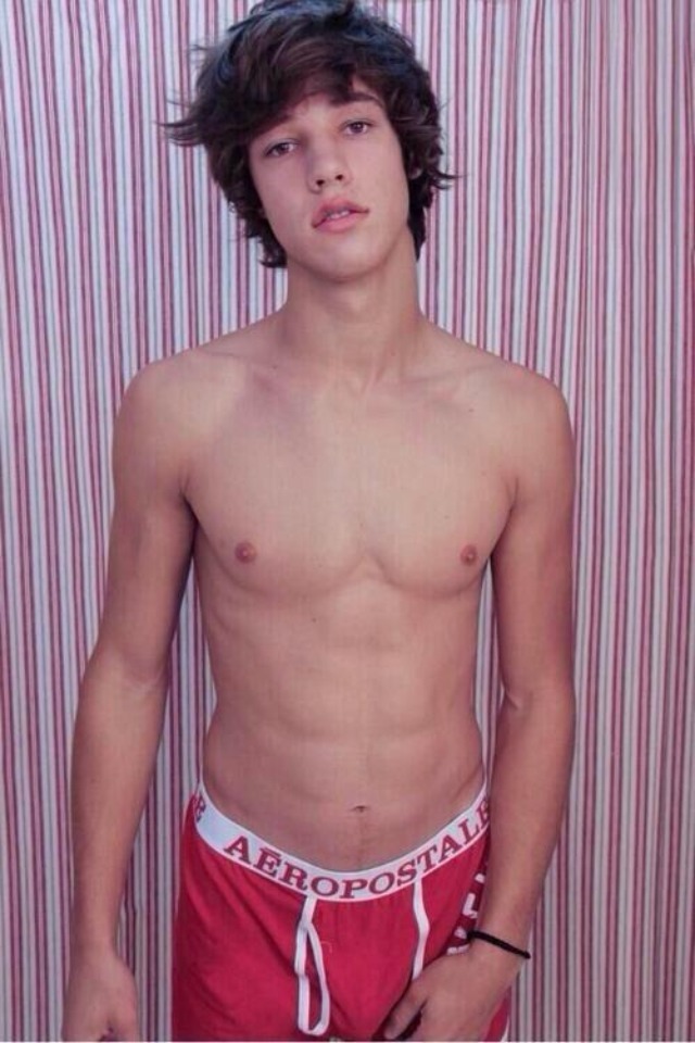 betterthanpornnn:  These are as naked as you’ll ever see cameron unfortunately