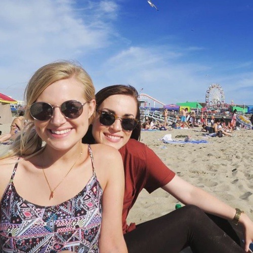 roxeterawr:  roseellendix:  roxeterawr:  roseellendix:  famousicon:  rose and rosie icons like or cr