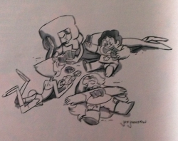 I think this is my favorite picture from that SU zine that was given out around when the show came out. Just look at it, its so cute! I wish I could find a cleaner scan of it