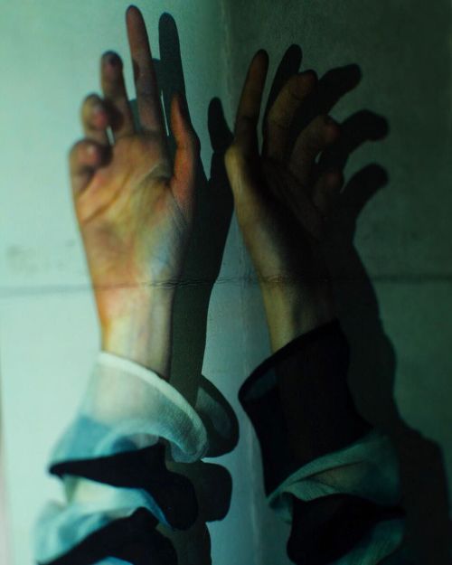 jinxproof:“Aerials” SSAW Magazine (S/S 2016) ph. Jack Davison