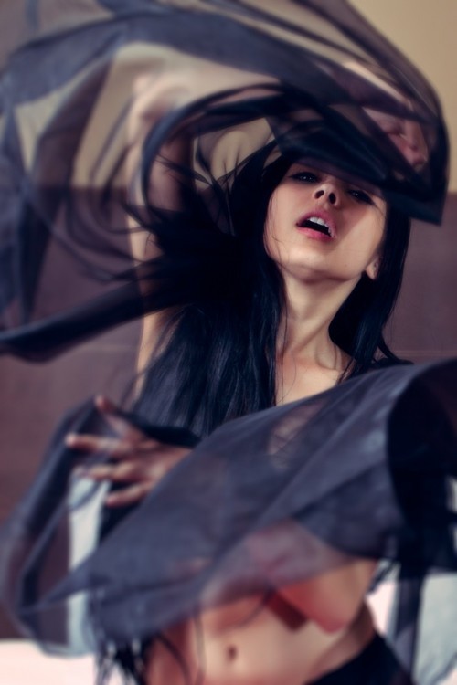 Tantriclens - Choices of a Female Photographer