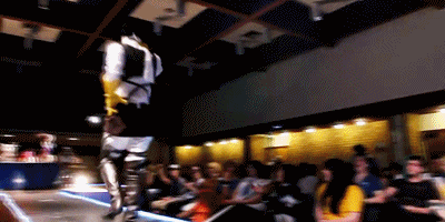 zuttosora:  JUST LOOK AT THAT SASS ON THE CATWALK! DAMN IT HEICHOU! 