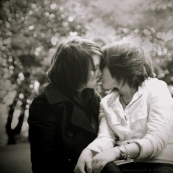 the-inspired-lesbian:  Love &amp; Lesbians ♡ 