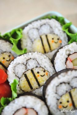 dduane:Honeybee sushi. (originally from aichigoblog,