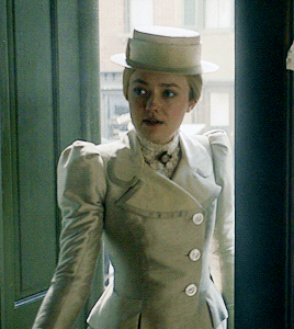 e-ripley:Sara Howard + favorite outfits | The Alienist 
